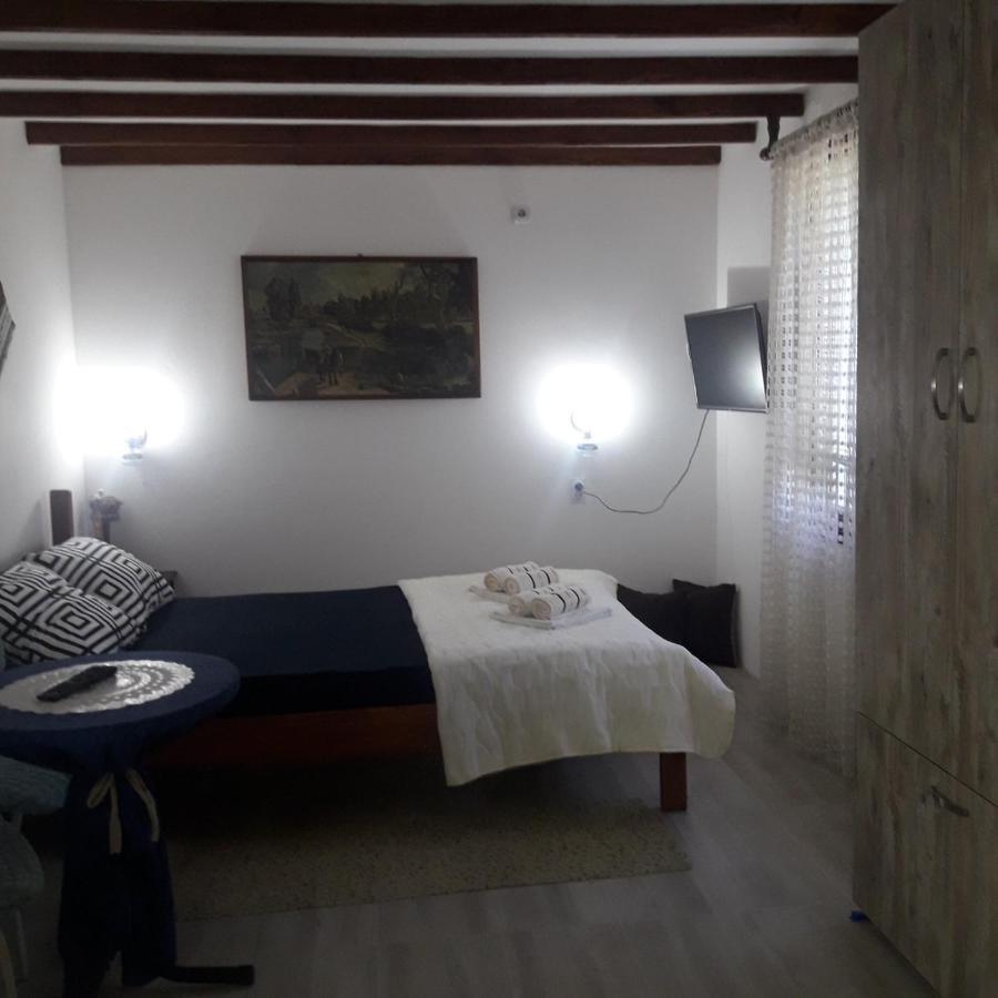 Hostal Sljivik Ni Exterior foto
